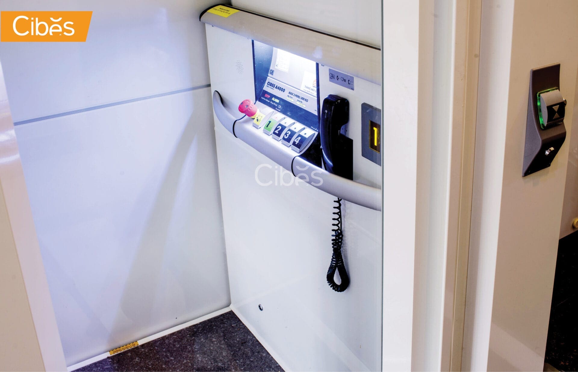 HOME LIFTS In door2