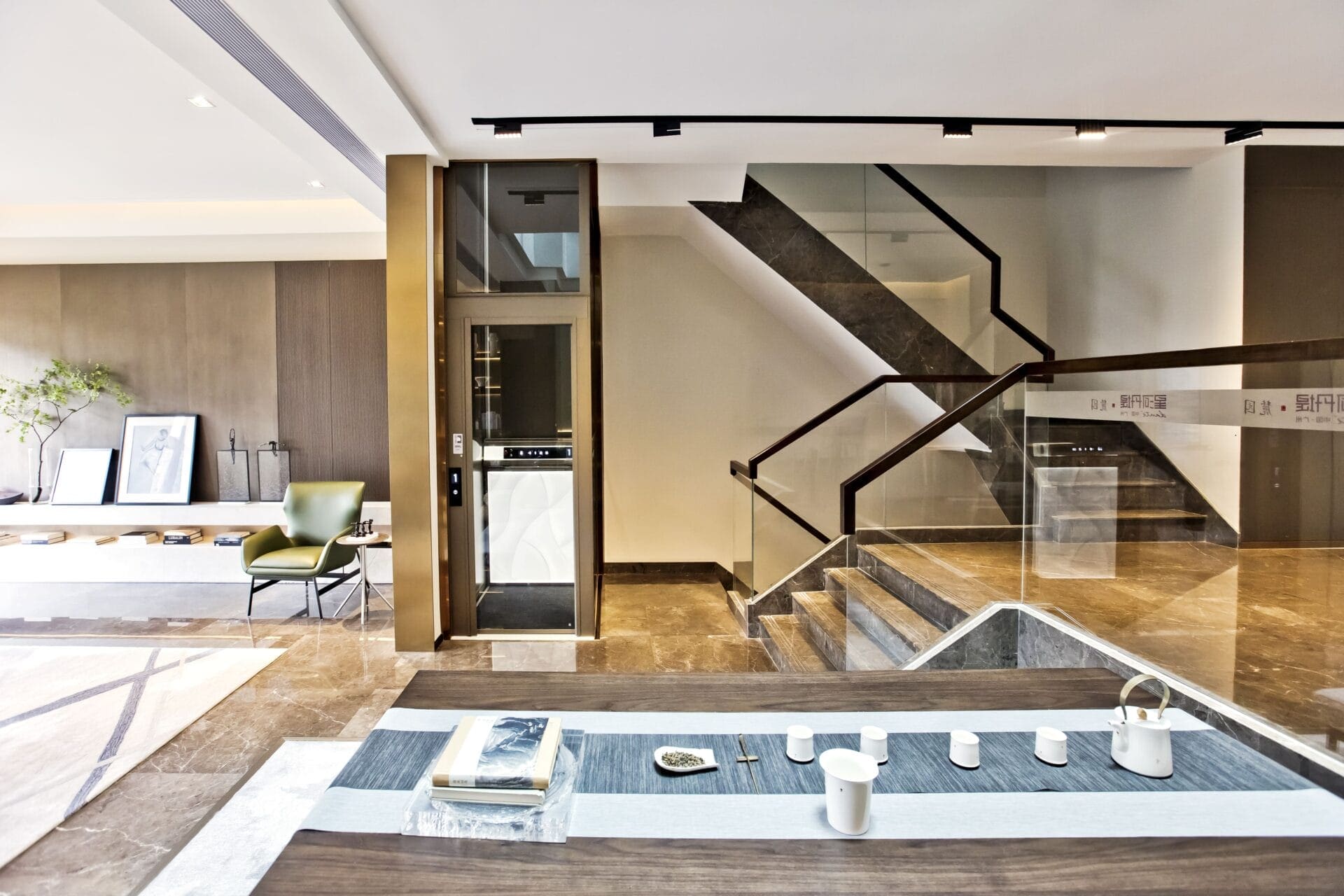 Guangzhou lift cibes china villa min การติดตั้งลิฟท์บ้านในวิลล่าสุดหรู ที่เมืองกวางโจว ประเทศจีน