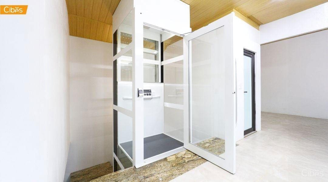 how to buy home lift for wheelchair users and elderly 03 Home Lift รุ่น Cibes Uno มีขนาดให้เลือกมากถึง 41 ขนาด และมีการออกแบบดีไซน์แผงควบคุมแบบ High-back สูงถึง 1300 mm
