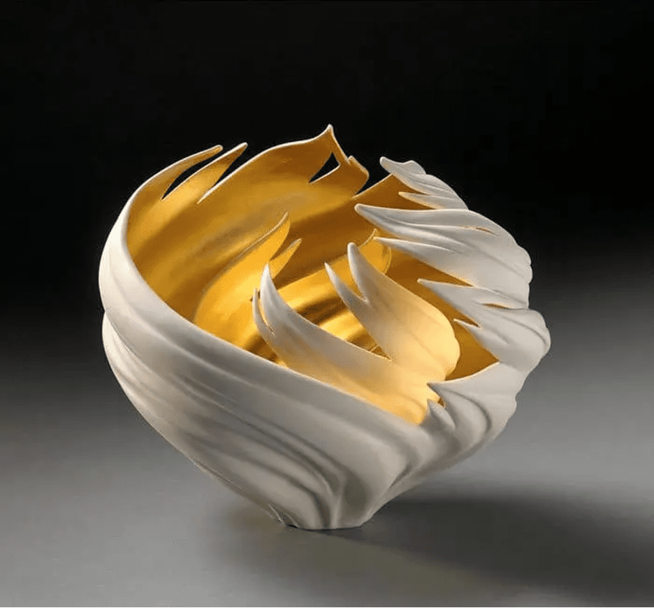 Sculptural Vases Even Without Flowers, They Shine Sculptural Vases Even Without Flowers, They Shine